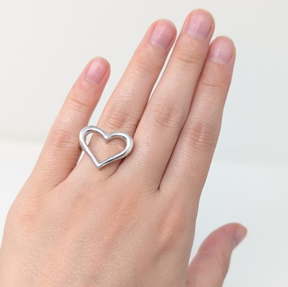 Jewelry - Vintage sterling silver solid genuine 925 heart outline cut out ring